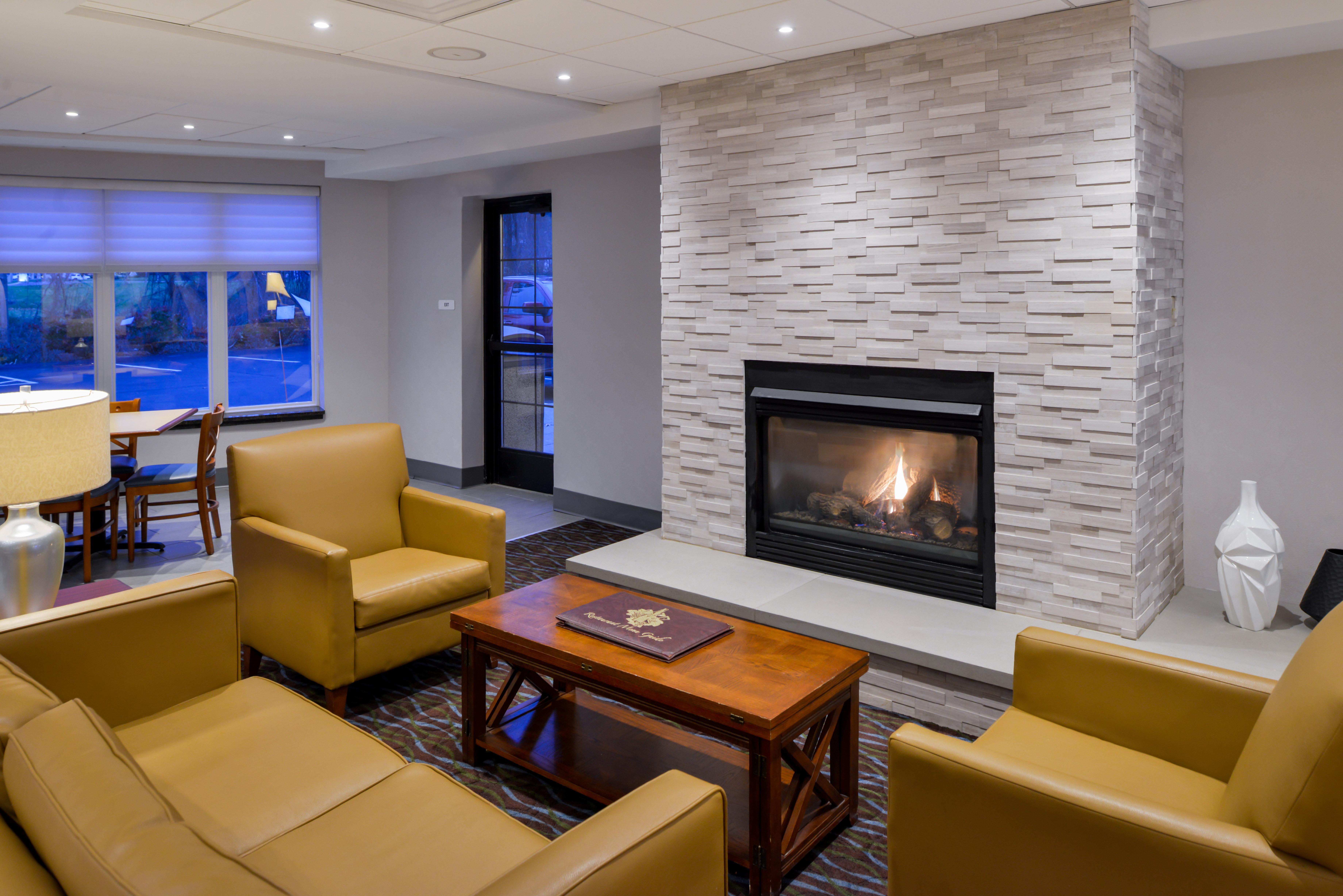 Holiday Inn Express Hotel & Suites Clifton Park By Ihg Exterior photo